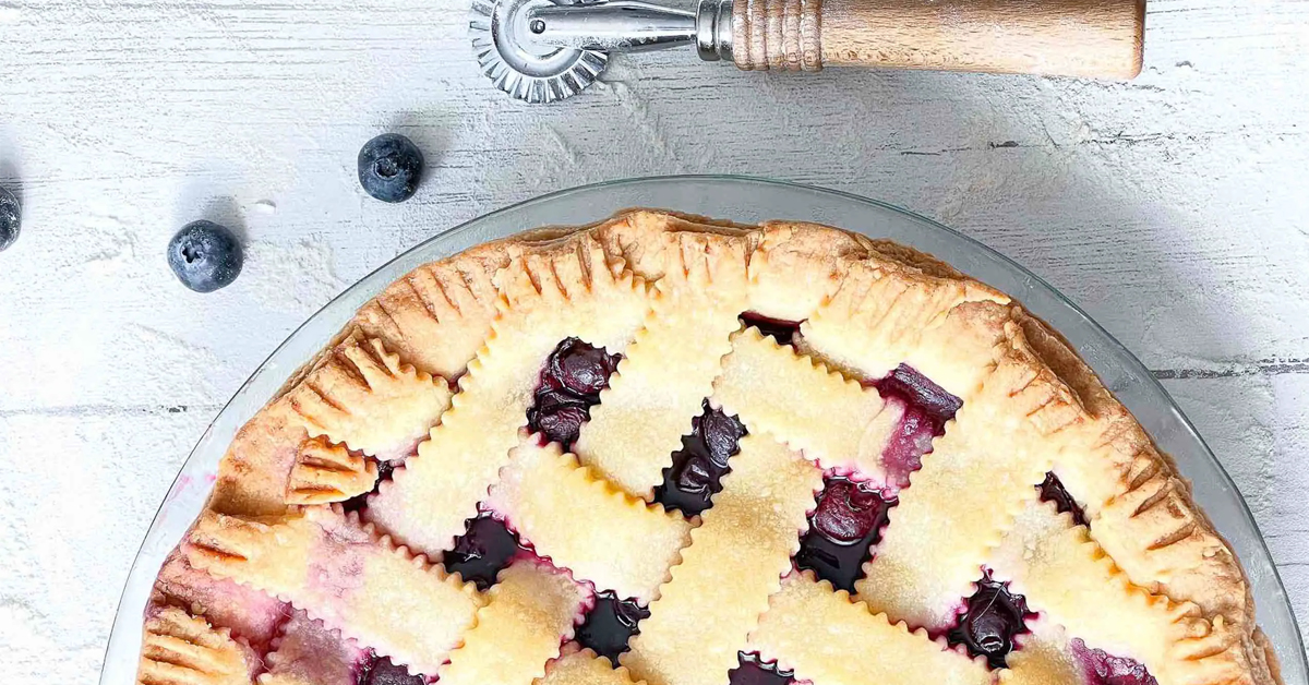 How to Make Lattice Pie Crust (tutorial) Basil Food Journal