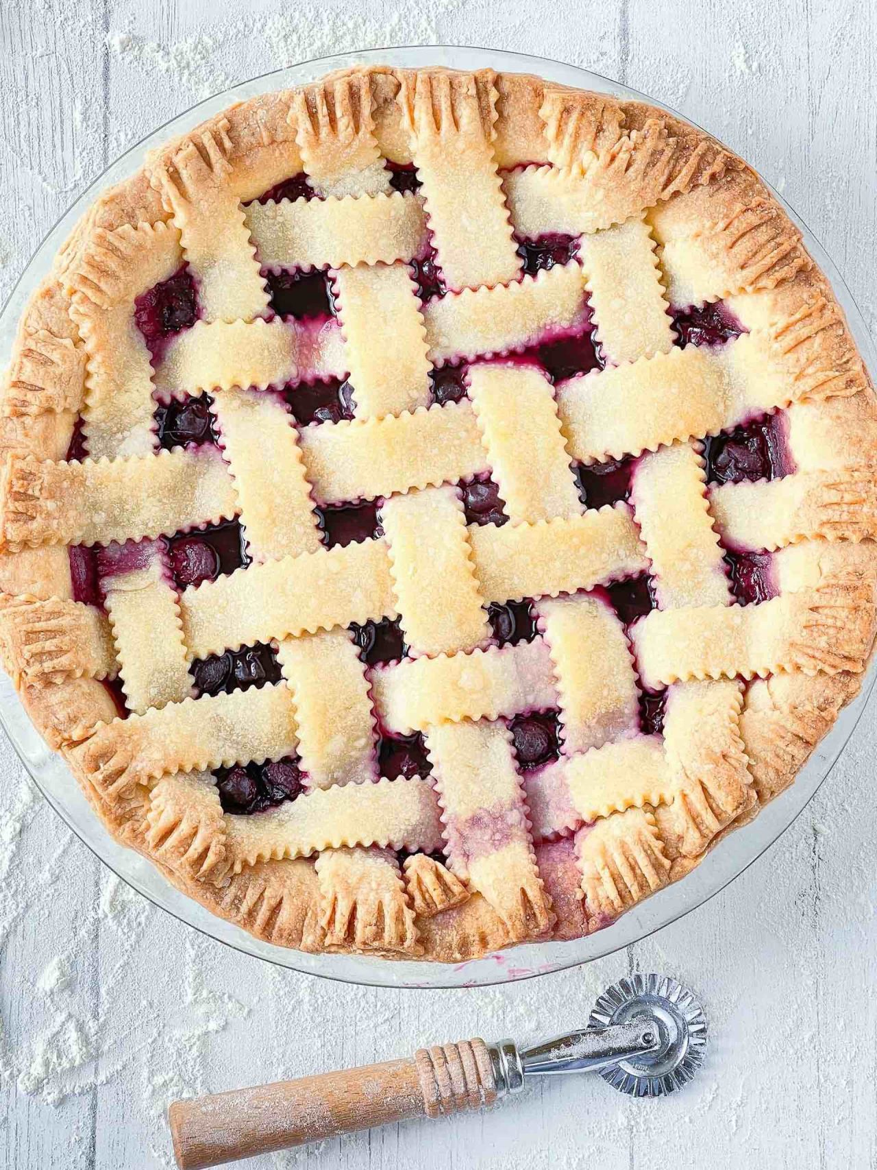 How to Make Lattice Pie Crust (tutorial) - Basil Food Journal