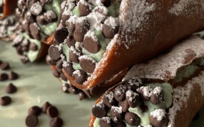 The ULTIMATE Vegan Cannolis